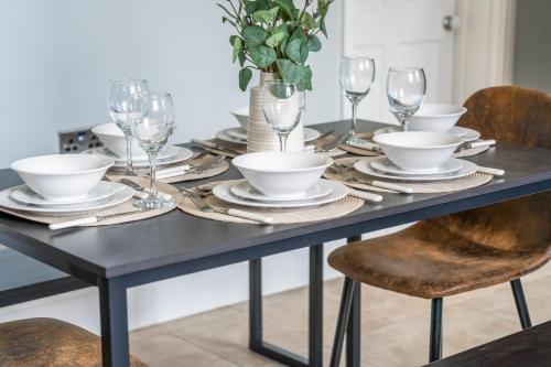 Létesítmények, Stunning and Charming 4-bed Home in Newark by Renzo, Free Wi-Fi, Sleeps 8! in Tuxford