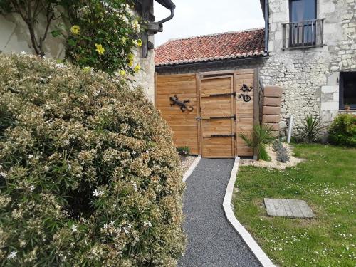 Cottage 10 minutes from Chinon in Lemere