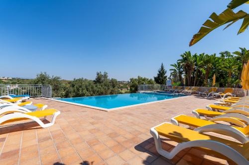 Paradise on the Golf in Estombar