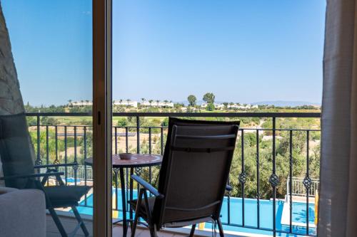 Paradise on the Golf in Estombar