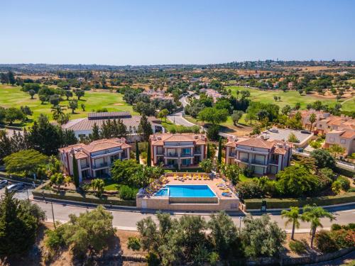 Exterior view, Paradise on the Golf in Estombar