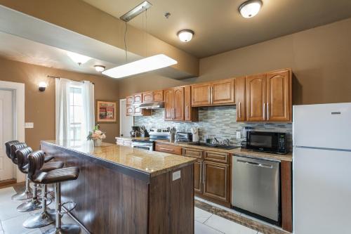 Stunning Condos Near French Quarter - 주방