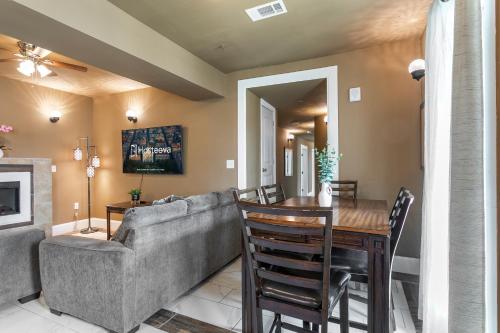 Stunning Condos Near French Quarter - 편의 시설/서비스
