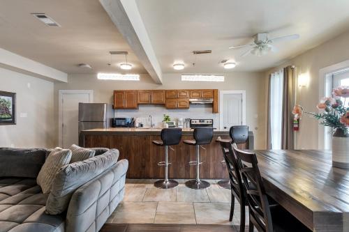 Stunning Condos Near French Quarter - 주방
