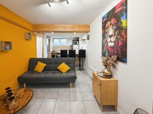 Logement de 40m2 de plein pieds dans une maison avec parking et terrasse in Jussac