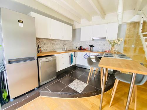 Cozy and Quiet House Close to City Center, Бордо (фото 8)