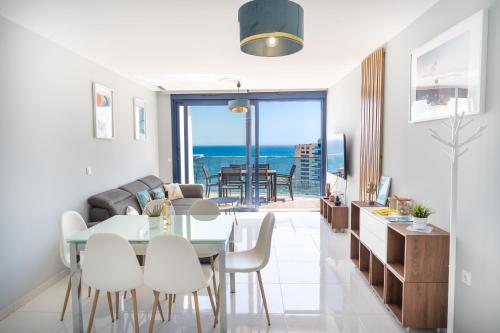 Luxury Penthouse with a Private Jacuzzi! in Torrevieja