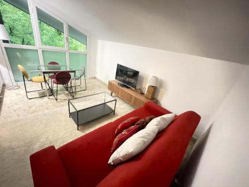 Apt Terrace & Garden near Como in Lipomo