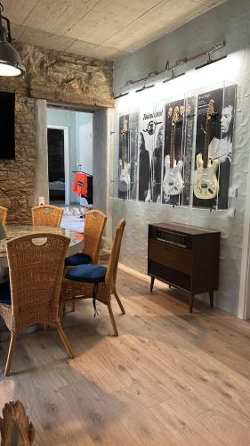Backstage, stylische Unterkunft mit Whirlpool, Dahlem