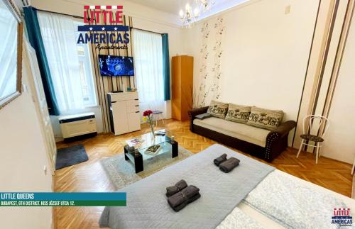 Little Americas Queens Apartment, Budapest