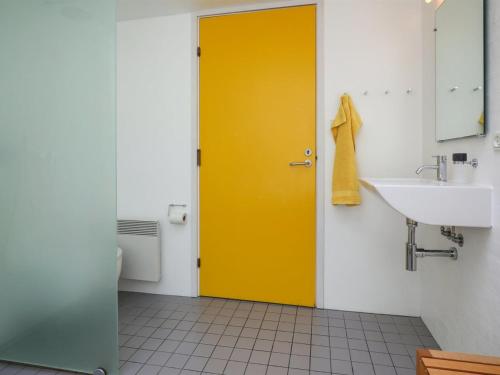 Fürdőszoba, Holiday Home Muriel - 150m from the sea by Interhome in Snogebaek
