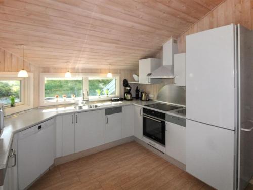 Holiday Home Sylvia - 900m from the sea by Interhome in Snogebaek