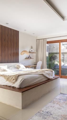 Designer Studio Emy Sanur
