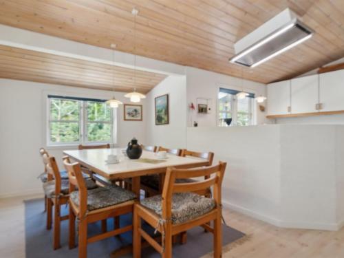 Holiday Home Hallgerd - 800m from the sea by Interhome in Snogebaek