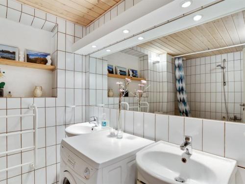 Holiday Home Alija - 50m from the sea by Interhome in ไทย์น