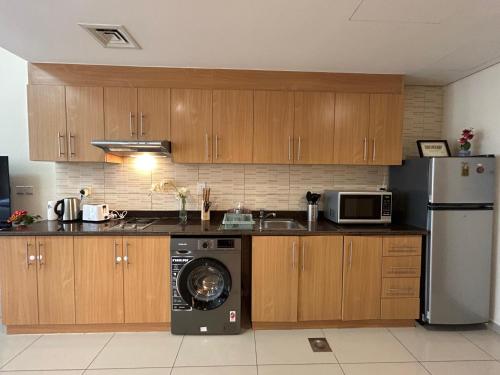 Modern Furnished Studio West Side Damac, Al Barsha, Дубай (фото 9)