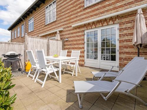 Apartment Bertte - 100m from the sea by Interhome in 伊德斯特納