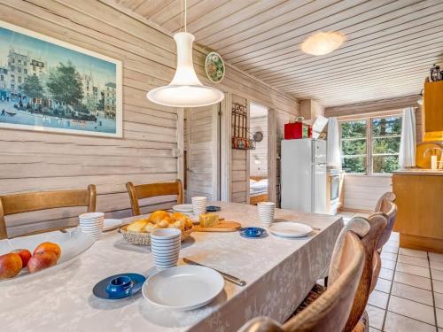 Holiday Home Berit - 700m from the sea by Interhome in Vaeggerlose