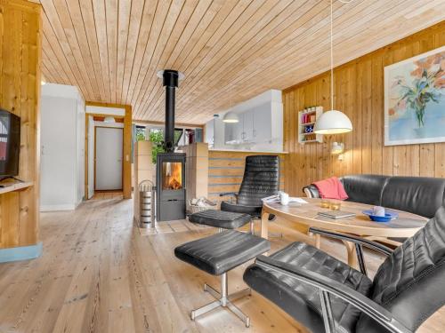 Holiday Home Hira - 300m from the sea by Interhome in Væggerløse