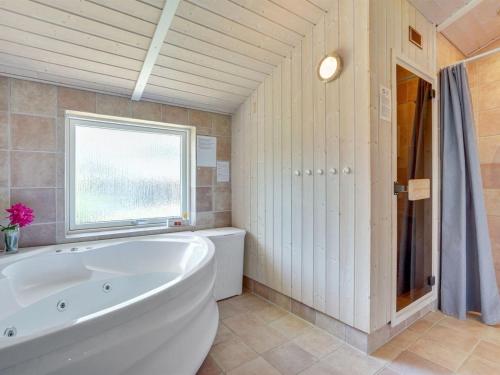  Holiday Home Karoliina - 900m from the sea by Interhome in Bøtø By