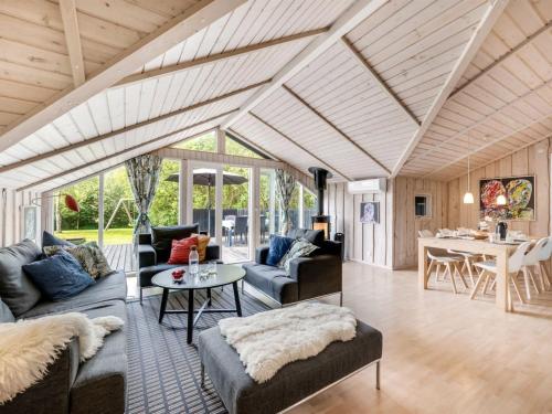  Holiday Home Impi - 1-5km from the sea by Interhome in Fanø