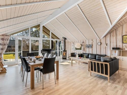 Holiday Home Germaine - 1-2km from the sea by Interhome in Fanø