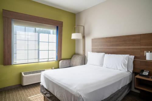 Holiday Inn Express Hotel & Suites Hesperia an IHG Hotel - image 7