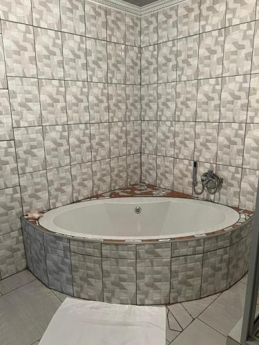 Tsekida Guest Lodge in جا رامونجا