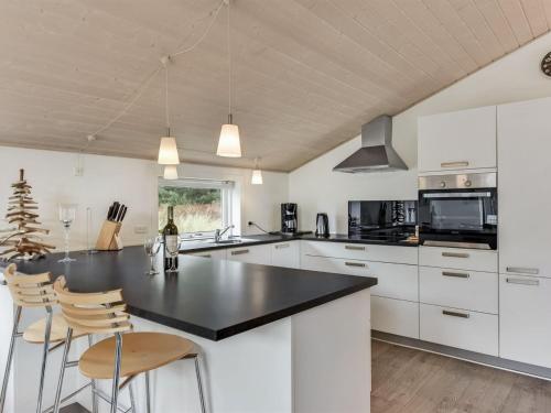 Holiday Home Lav - 3-8km from the sea by Interhome in Romo Kirkeby