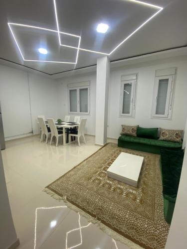 Belle appartement tout neuf à mostaganem
