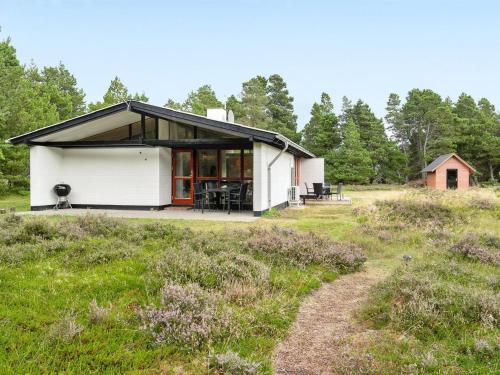  Holiday Home Nila - 750m from the sea by Interhome in 6792 Mølby