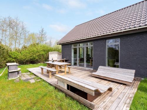 Holiday Home Henrieta - 4km from the sea by Interhome in Toftum