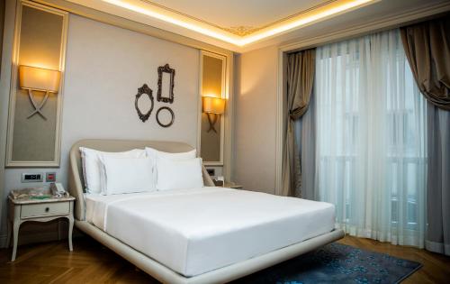 Lazzoni Hotel Room Type - Double Room - Disability Access