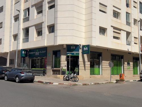 상점, Family Apartment à Jnane California Confort & Proximité (Family Apartment a Jnane California Confort & Proximite) in 아인 초크