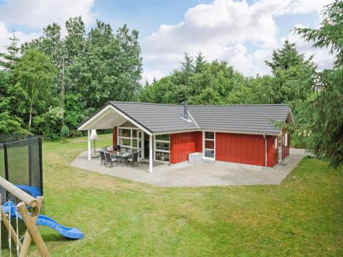 Holiday Home Gundel - 400m from the sea by Interhome – khách sạn tại Oksby