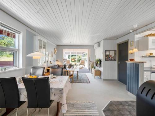Holiday Home Skakke - 900m from the sea by Interhome in Vejers Strand
