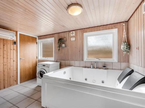 Holiday Home Fredger - 1-8km from the sea by Interhome in Ringkobing