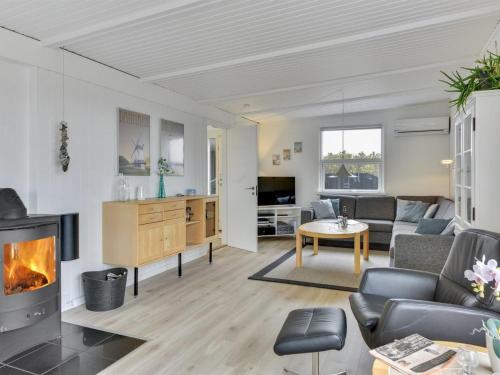  Holiday Home Geesche - 200m from the sea by Interhome in Ringkøbing