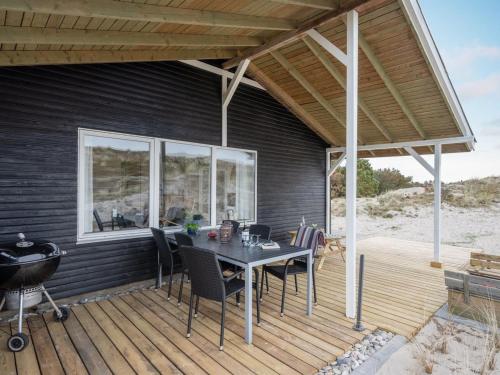  Holiday Home Martti - from the sea by Interhome in Bjerregård