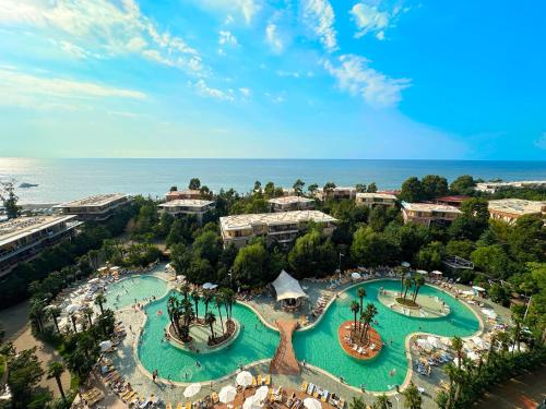 Θέα, Dream Premium Apartments in Oasis in Τσάβκι