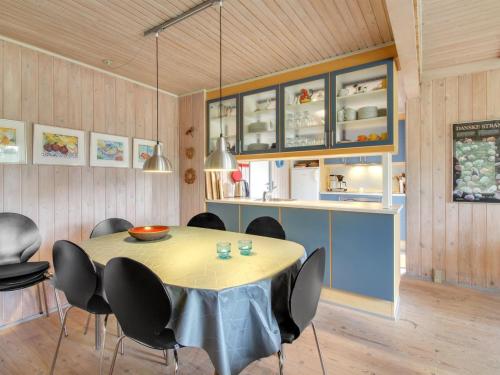 Holiday Home Thurgot - 720m to the fjord by Interhome in Hvide Sande