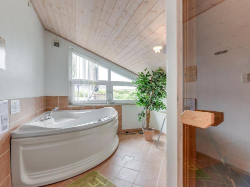 Holiday Home Ingborg - 150m from the sea by Interhome in Hvide Sande