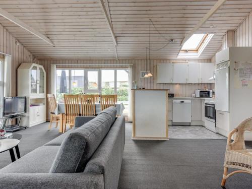 Holiday Home Ingborg - 150m from the sea by Interhome in Hvide Sande