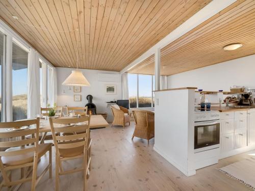 Holiday Home Vina - 200m to the fjord by Interhome in Hvide Sande
