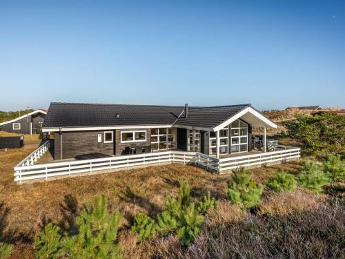  Holiday Home Niesina - from the sea by Interhome in Bjerregård