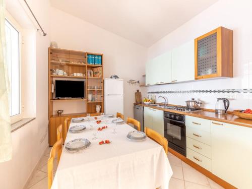 Sprawling Apartment in Cala Gonone near Cala Fuili Beach - image 4