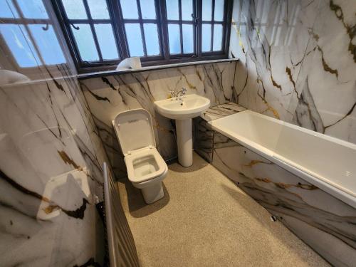 Luxury Cottage Stay Rooms Free Wifi Old Trafford Manchester, Manchester (photo 11)