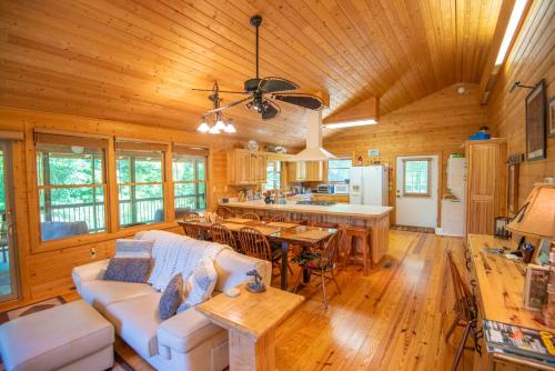 Cabin at Cranberry Mill - Private Creekfront Cabin in Laurel Springs in Crumpler