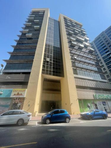 Luxurious 1 Bedroom Apartment in Heart of Dubai - image 9