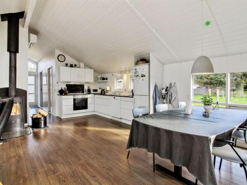 Holiday Home Annalisa - 1-2km from the sea by Interhome in Gronhoj